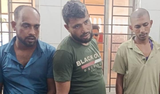 ডাকাতি করতে এসে জনতার হাতে আটক ৩