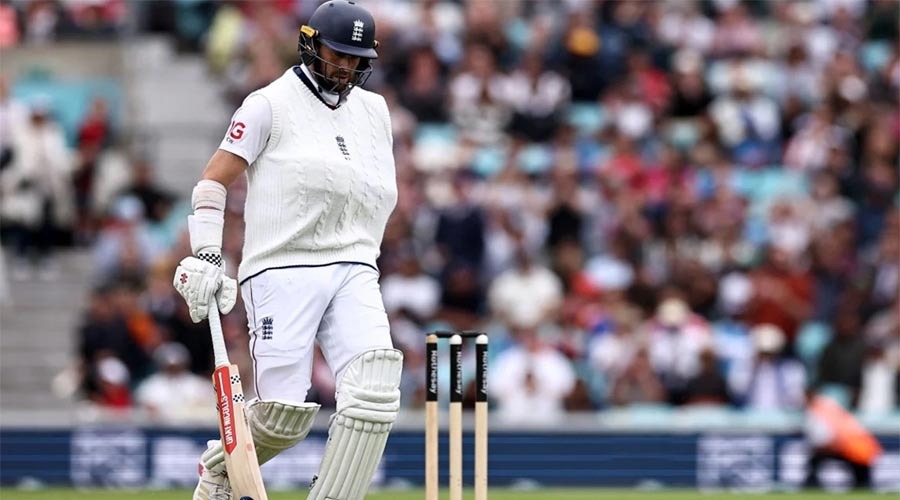 ইংল্যান্ডের পরিকল্পনায় নেই ওকস, অনিশ্চয়তার মোড়ে ক্যারিয়ার