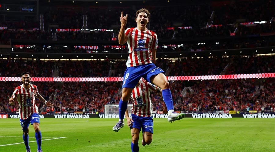 আলভারেজের হ্যাটট্রিকে রোমাঞ্চকর জয়ে ফিরল অ্যাতলেতিকো