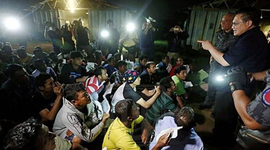 ১৫০ বাংলাদেশিসহ মালয়েশিয়ায় আটক ৮৯৮ অভিবাসী