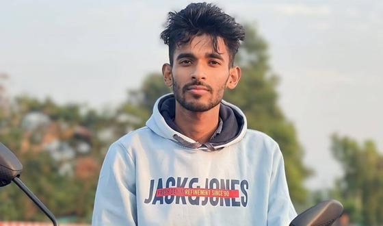 বাবাকে ডাক্তার দেখানো হলো না, সড়ক দুর্ঘটনায় প্রাণ গেল কলেজ শিক্ষার্থীর