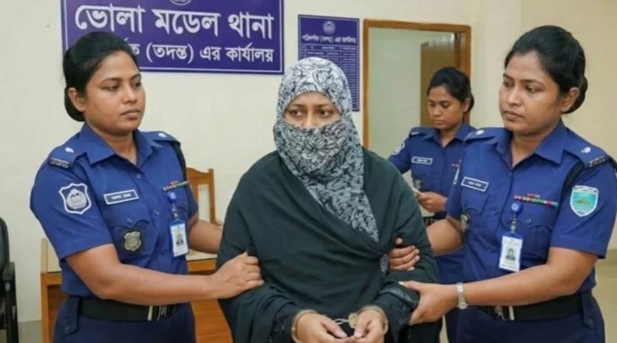 ভোলায় গ্রেপ্তার নারী কর্মী বিবি সাওদার জামিন, মতপ্রকাশ নিয়ে নতুন বিতর্ক