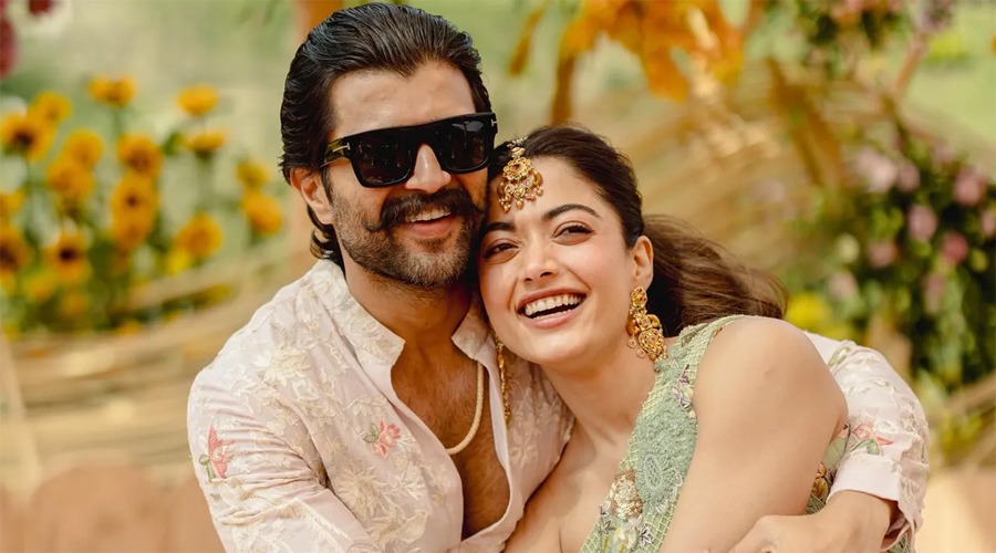 কুর্গের ঐতিহ্যবাহী আয়োজনে নজর কাড়লেন বিজয়-রাশমিকা