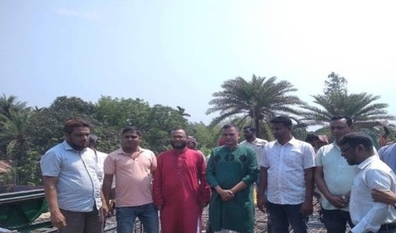 ঘাড়াঘাট কলেজের একাডেমিক ভবনের ছাদ ঢালাই কাজের উদ্বোধন