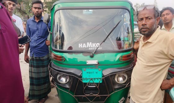 শেরপুরে অটোভ্যান ও সিএনজির মুখোমুখি সংঘর্ষে নিহত ১