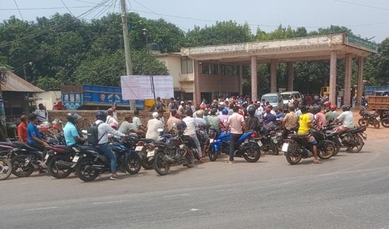 কাজে আসছে না ফুয়েল কার্ড