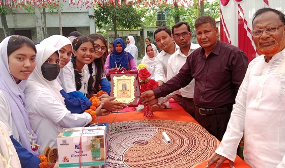 পীরগাছা বালিকা বিদ্যালয়ের এসএসসি পরীক্ষার্থীদের বিদায় সংবর্ধনা