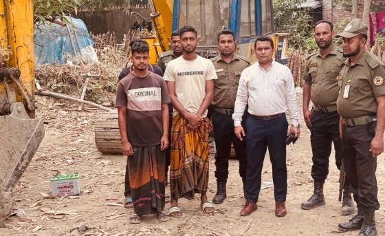 অবৈধ মাটি কাটায় বাগমারায় প্রশাসনের কঠোর অবস্থান, ৩ ভেকু জব্দ