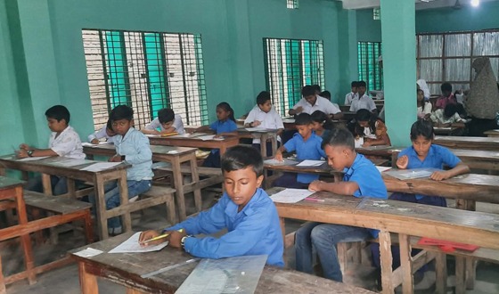 একই পরীক্ষা, একই প্রশ্নপ্রত্র, তবুও কোটা বৈষম্যে মূল্যায়নে ক্ষোভ