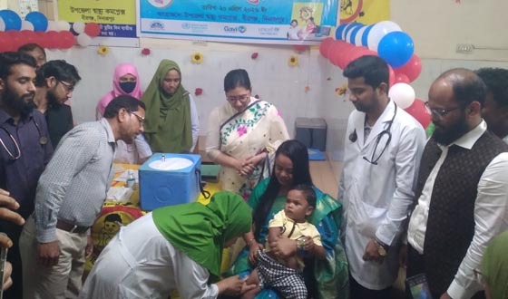 বীরগঞ্জে হাম-রুবেলা টিকাদান ক্যাম্পেইনের উদ্বোধন