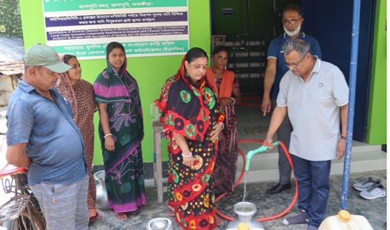 ইএসডিও’র নির্বাহী পরিচালকের সাতক্ষীরায় বাস্তবায়নাধীন কার্যক্রম পরিদর্শন
