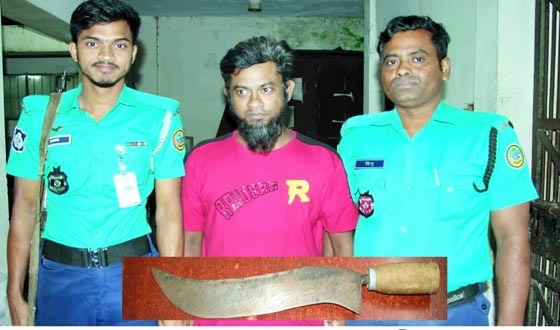 ধারালো চাক্কুসহ সন্ত্রাসী আটক