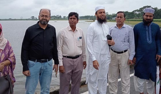 কৃষি সম্প্রসারণ অধিদপ্তরের উপপরিচালকের ক্ষতিগ্রস্ত বোরো জমি পরিদর্শন
