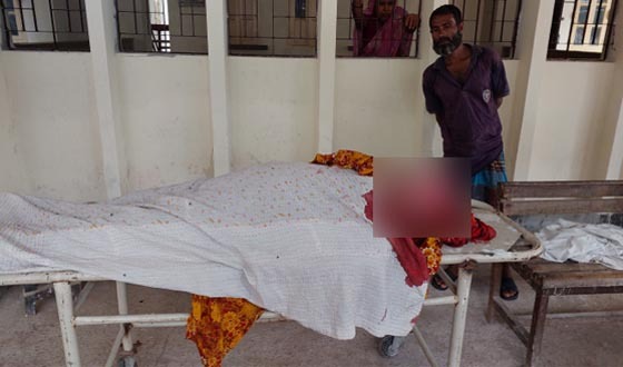 অভয়নগরে মেয়ের হাতে মা খুন, মেয়ে আটক