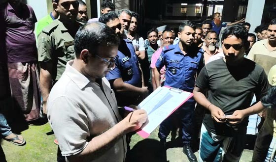গোমস্তাপুরে ভ্রাম্যমাণ আদালতে অসুস্থ গরু জবাইয়ের অপরাধে অর্থদণ্ড