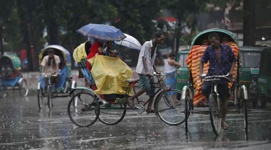 রাজধানীতে ভোর থেকে বৃষ্টি, থাকতে পারে দুপুর পর্যন্ত