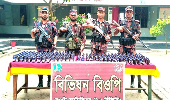 গোমস্তাপুরে ভারতীয় নেশাদ্রব্য এস্কাফ সিরাপ জব্দ