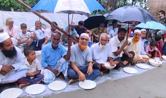 জীবিত অবস্থায় নিজের চল্লিশা ২হাজার মানুষকে খাওয়ালেন সামাদ