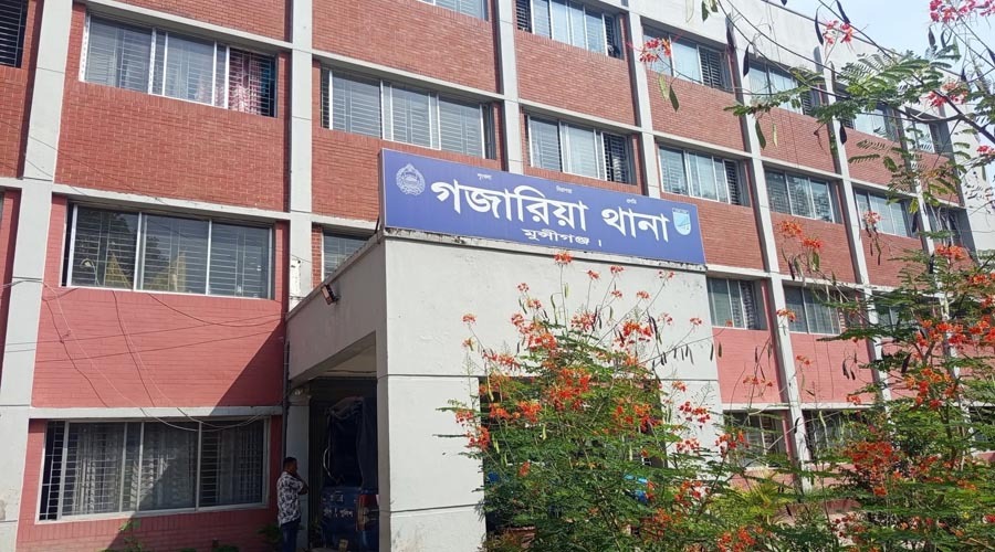গজারিয়ায় অস্ত্রের মুখে জিম্মি, ১৫ লাখ টাকার ডাকাতি