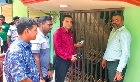 গোদাগাড়ীতে অনিয়মেরে অভিযোগে ক্লিনিক সিলগালা