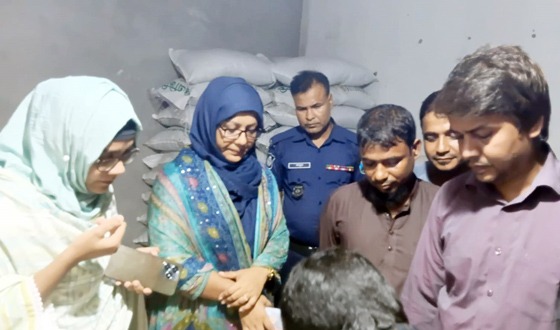 রাণীনগরে ৩জন সারডিলারকে ২০হাজার টাকা জরিমানা