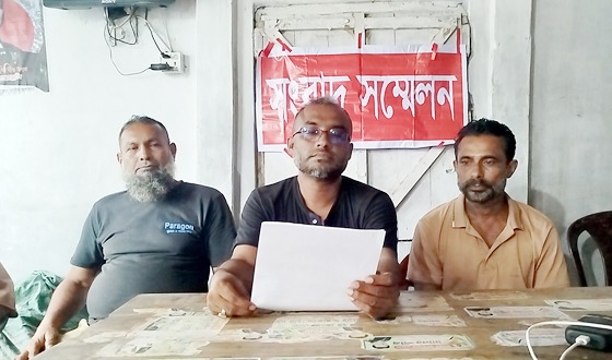 কালিয়ায় ৫ ভাইয়ের বিরুদ্ধে অপপ্রচারের অভিযোগে সংবাদ সম্মেলন অনুষ্ঠিত