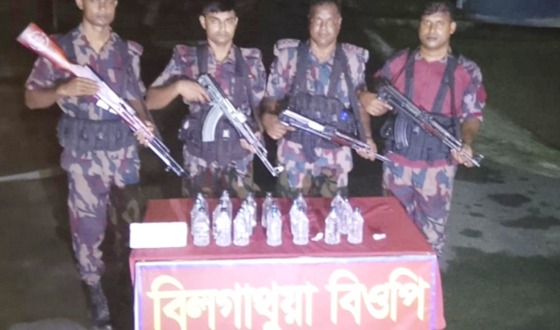 দৌলতপুর সীমান্তে বিজিবির অভিযানে ভারতীয় মাদকদ্রব্য জব্দ