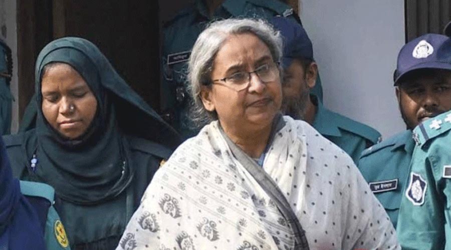স্বামীকে শেষ বিদায় জানাতে ১২ ঘণ্টার প্যারোলে দীপু মনি