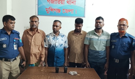 কলাপাড়ায় ৩০ শিক্ষার্থী পেলো শিক্ষা সহায়তা