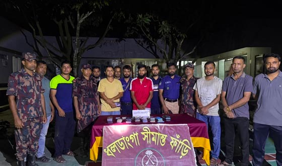 কুড়িগ্রামের ভারতীয় মোবাইলের বড় চালান জব্দ, আটক ১