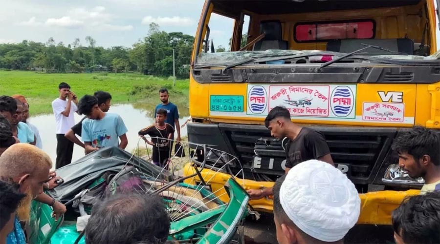 সিলেটে ট্যাংকলরি-অটোরিকশা সংঘর্ষে নিহত ৪