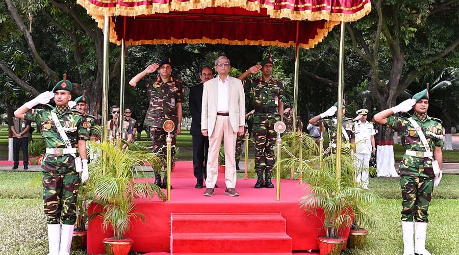 বঙ্গভবনে উঠলেন রাষ্ট্রপতি মির্জা ফখরুল, দেওয়া হলো গার্ড অব অনার