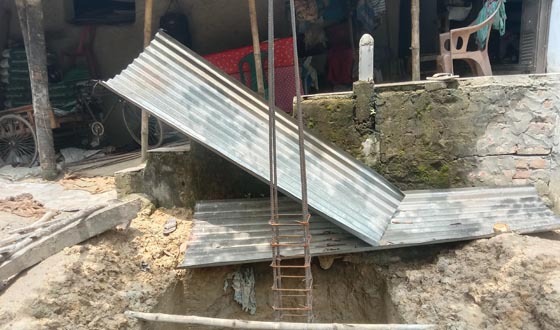 ক্ষেতলালে বসতবাড়ির সীমানা নিয়ে দুই ভাইয়ের বিরোধে আহত ১
