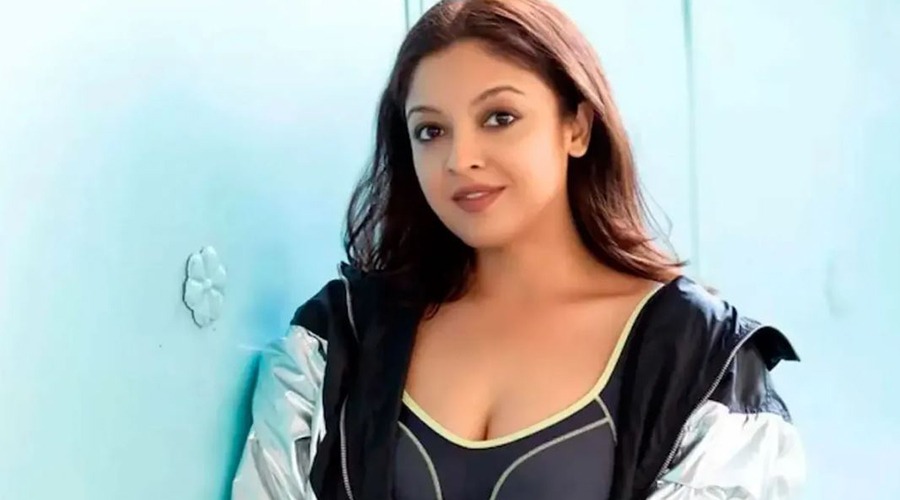 বলিউডের প্রভাবশালী ও প্রবীণদের কাঠগড়ায় তুললেন তনুশ্রী