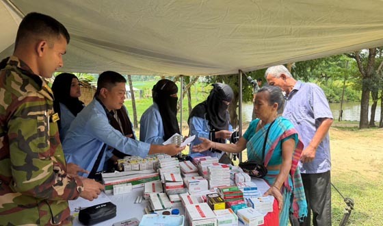 লক্ষ্ণীছড়ির দুর্গম দুল্যাতলীতে বিনামূল্যে চিকিৎসাসেবা, ওষুধ বিতরণ