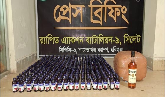 মাধবপুরে এসকাফ সিরাপ ও গাঁজাসহ নারী গ্রেপ্তার
