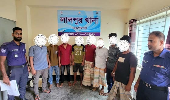 লালপুরে ফসলি জমির মাটি পাচার, ৬ ড্রাম ট্রাকসহ গ্রেপ্তার ৮