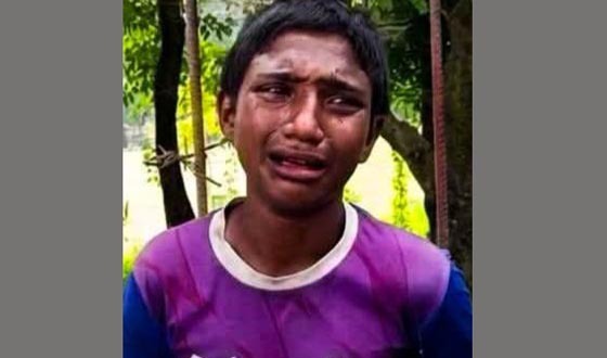 প্রতারকের কাছে ভ্যান খুঁইয়ে অসহায় রেজোয়ান, পাশে দাঁড়ালেন ইউএনও