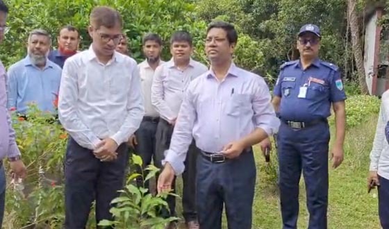 উন্নয়ন ও  অগ্রগতি  বিষয়ে মতবিনিময় করলেন বিভাগীয় কমিশনার