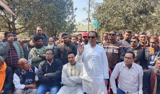 গোমস্তাপুরে বিএনপি প্রার্থীর গণসংযোগ