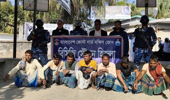 হিজলায় জাটকা ও কারেন্টরজাল জব্দ, আটক ৭