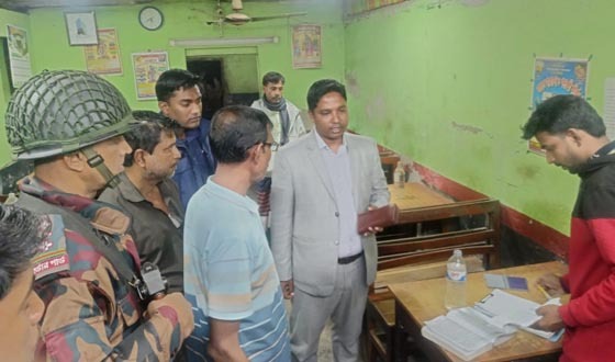 আশাশুনিতে মোবাইল কোর্টে ৪টি মিষ্টি দোকানে জরিমানা