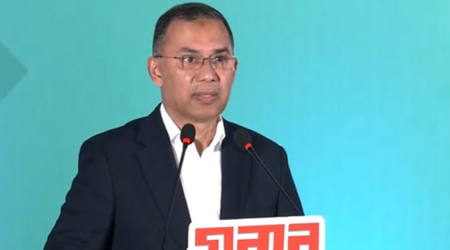 বিএনপির নির্বাচনি ইশতেহার ঘোষণা করছেন বিএনপির চেয়ারম্যান