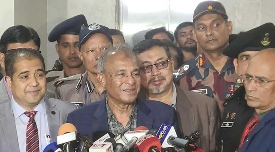 সীমান্তে বাড়তি বিজিবি মোতায়েন, প্রয়োজনে সেনাবাহিনী পাঠানো হবে: স্বরাষ্ট্র উপদেষ্টা