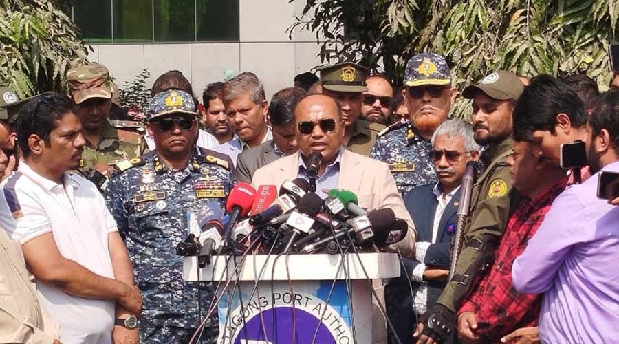 কর্মবিরতিতে বন্ধ কার্যক্রম, সচল থাকার দাবি বন্দর চেয়ারম্যানের