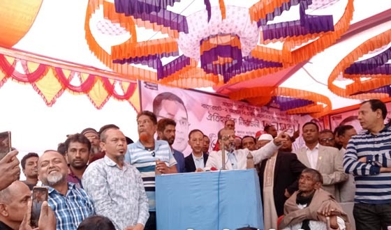 আমি নির্বাচিত হলে কচুয়াকে মডেল কচুয়া হিসেবে গড়ে তুলবো: জাকির হোসেন