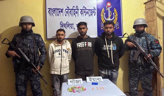 দিঘলিয়ায় ইয়াবা ও গাঁজাসহ আটক ৩