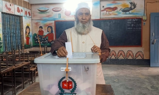 রাজশাহী-১ আসনে ভোট দিলেন দাড়িপাল্লার প্রার্থী