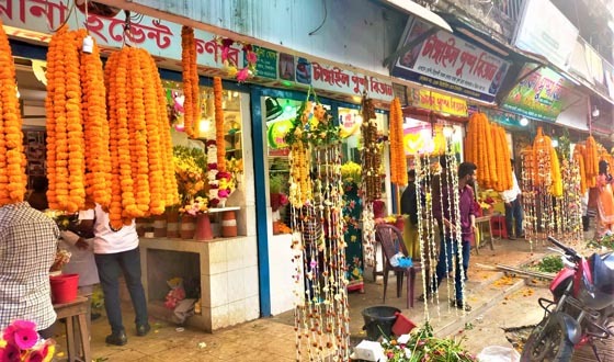 টাঙ্গাইলে ভালোবাসা দিবসের রঙিন প্রস্তুতি