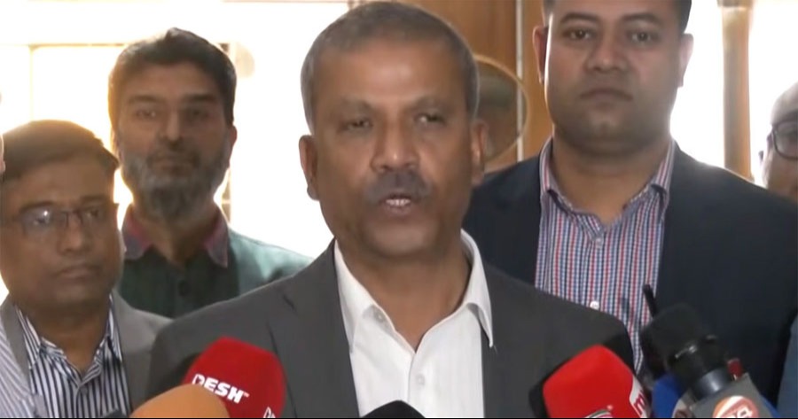 বিএনপির অভিপ্রায়ে দক্ষিণ প্লাজায় মন্ত্রিসভার শপথ, জানালেন আসিফ নজরুল